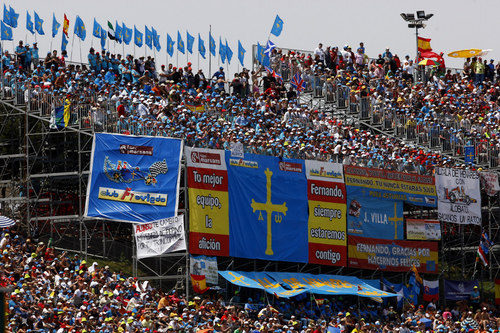 Marea azul en Montmeló