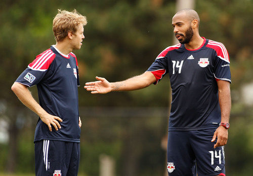 Vettel conoció a Thierry Henry en Nueva York