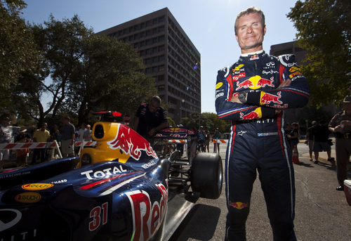 Coulthard listo para subirse al RB5 en Austin