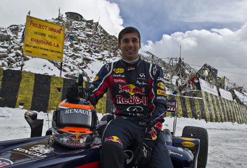 Neel Jani y el RB5 en la cima del mundo, en India