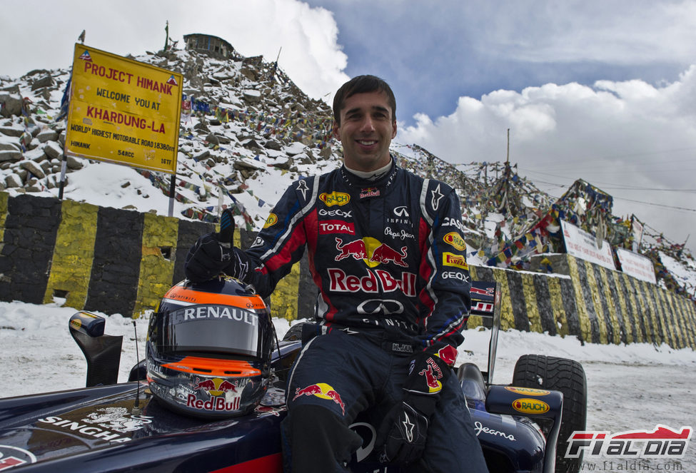 Neel Jani y el RB5 en la cima del mundo, en India