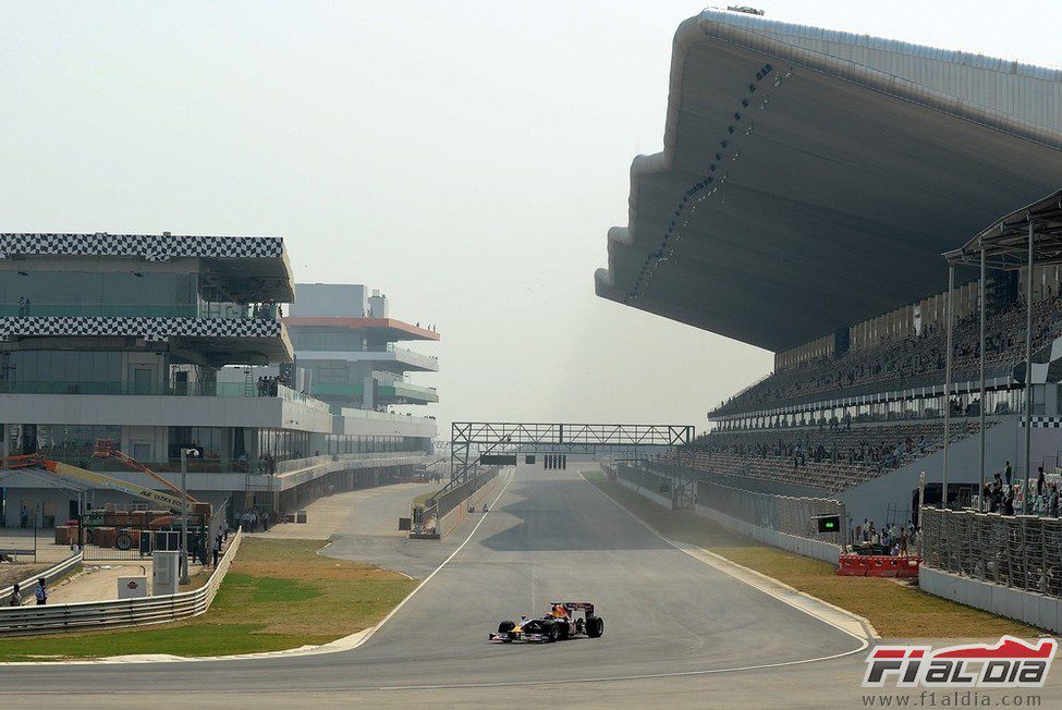 Recta principal del nuevo Buddh International Circuit