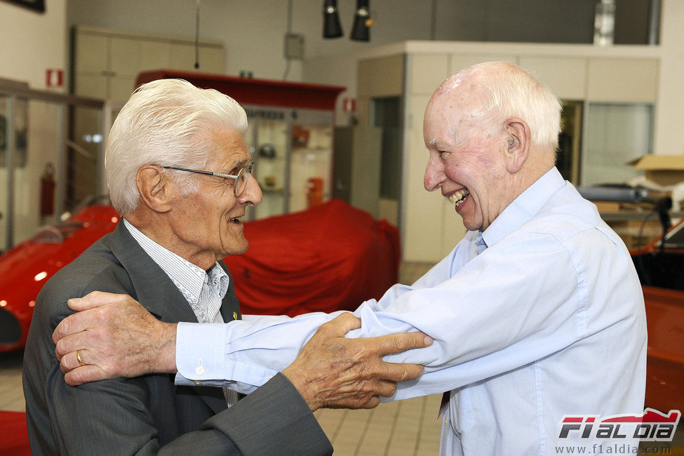 Giulio Borsari y John Surtees se reencontraron en Maranello