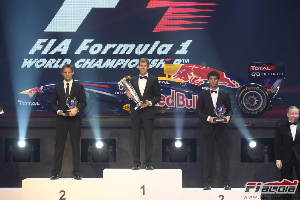 Vettel, Button y Webber en el podio de F1 en la Gala de la FIA 2011