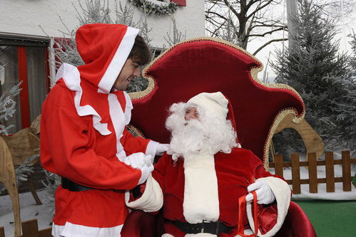 Fernando Alonso saluda a Papá Noel