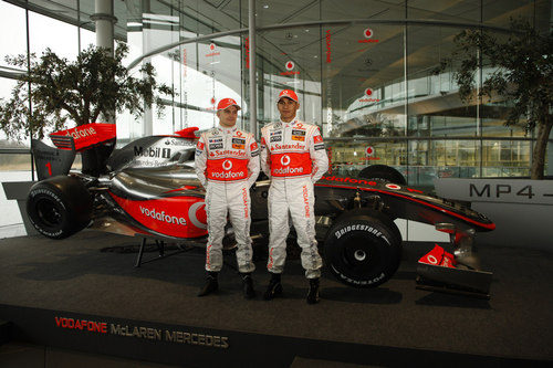 Lewis Hamilton y Heikki Kovalainen