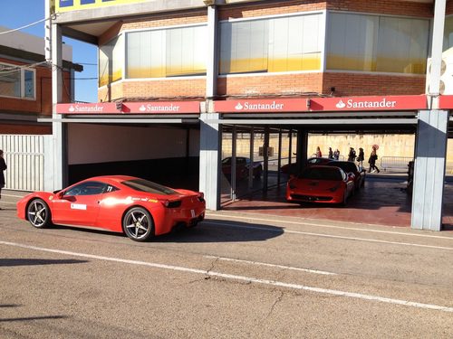 Los Ferrari 458 Italia listos para el acto