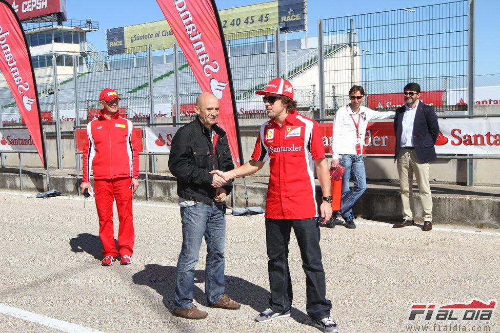 Antonio Lobato y Fernando Alonso en el Jarama