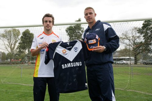 Una camiseta del Melbourne Victory para Alonso