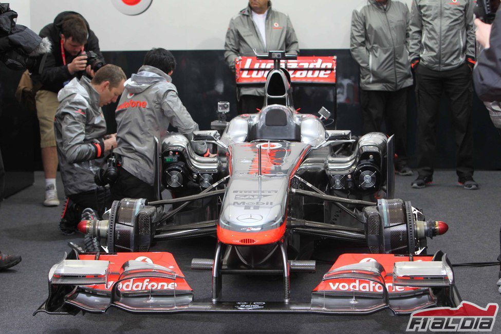 El McLaren MP4-26 espera su momento en Dublín