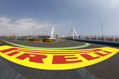 Los colores de Pirelli en el Valencia Street Circuit