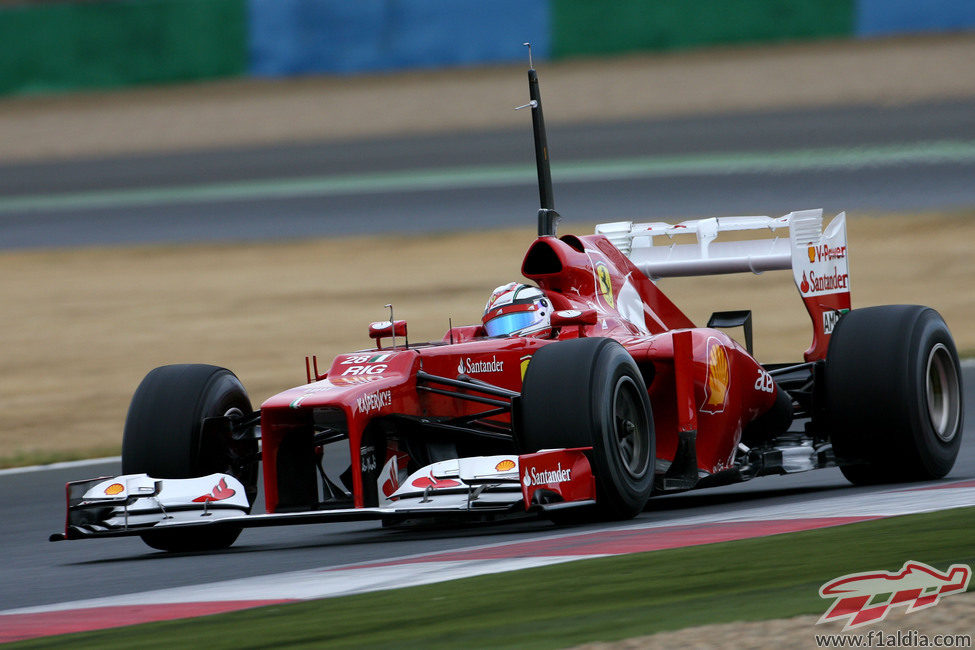 El F2012 de Davide Rigon en Magny-Cours