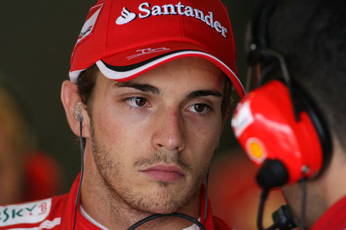 Los ingenieros hablan con Jules Bianchi