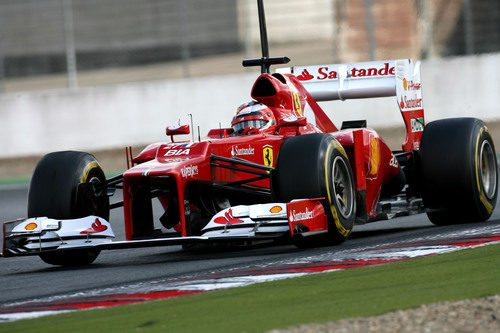 El F2012 lidera los tests con Jules Bianchi