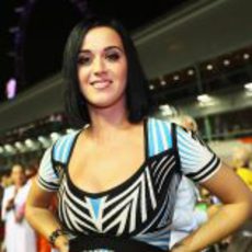 Katy Perry en la parrilla del GP de Singapur 2012