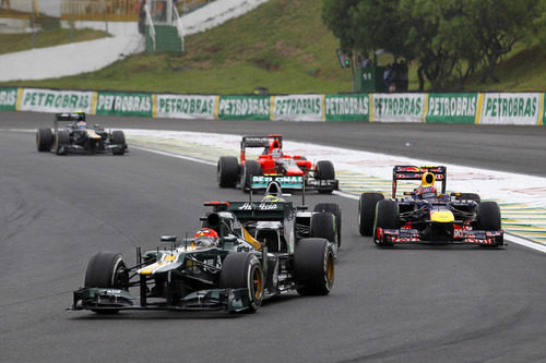 Heikki Kovalainen se aparta para ser doblado en Brasil