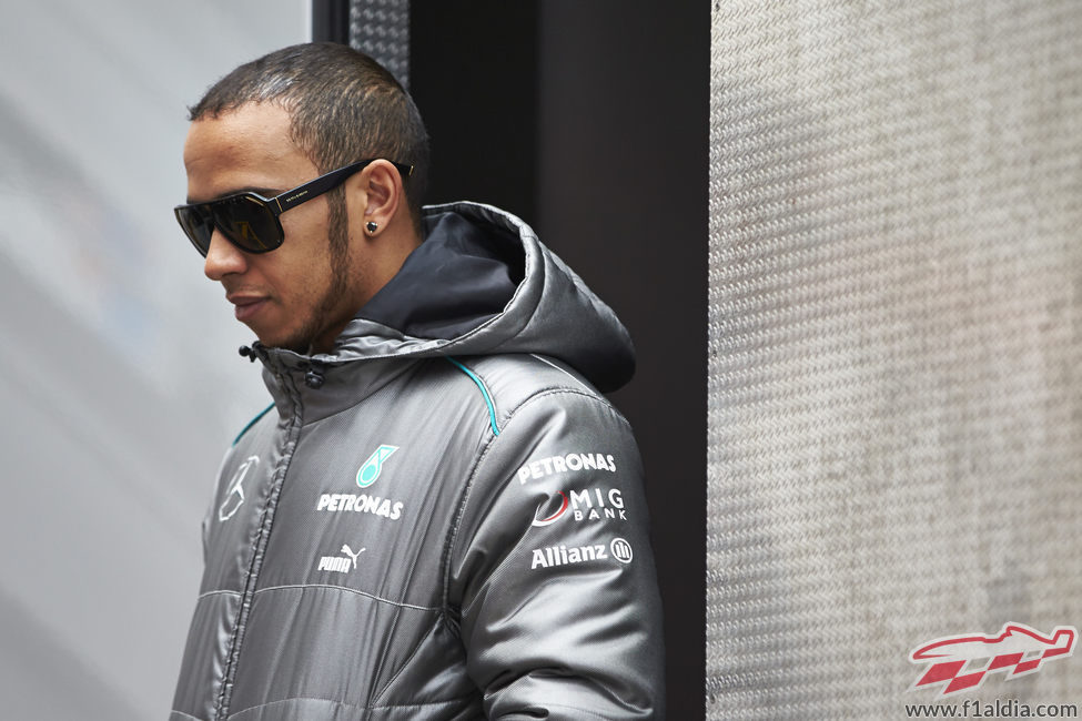 Lewis Hamilton, atracción de los tests