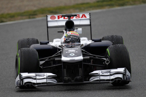 Pastor Maldonado rodando con intermedios