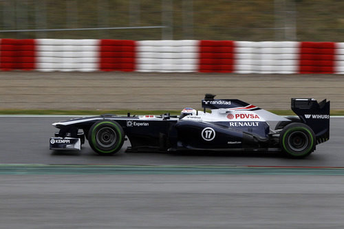 Valtteri Bottas en pista con el FW35