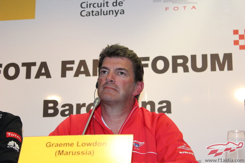 Graeme Lowdon fue el más bromista de los invitados al FOTA Fans' Forum