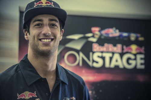 Daniel Ricciardo en el Politécnico de Milán