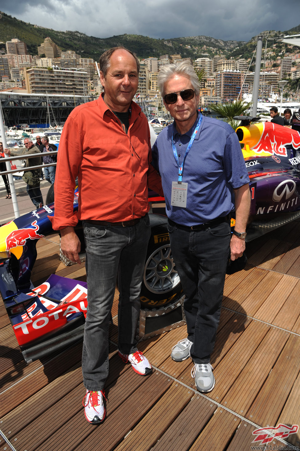 Gerhard Berger, de visita por el paddock