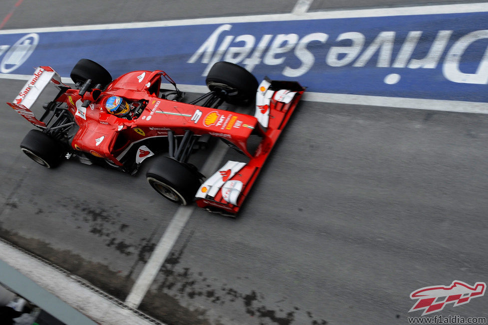 Fernando Alonso rueda en los Libres 3 de Canadá