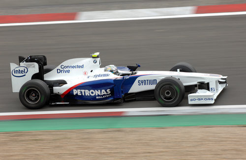 Heidfeld en el circuito de su país