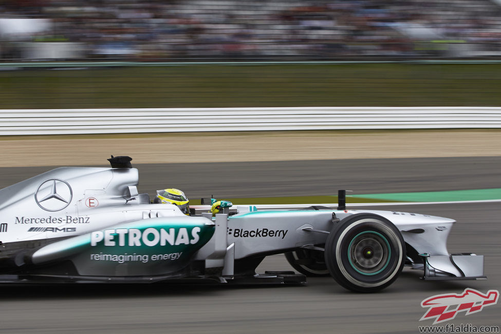 Nico Rosberg con neumáticos medios en los libres de Nürburgring