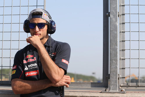 Llegó el día del debut de Carlos Sainz Jr.