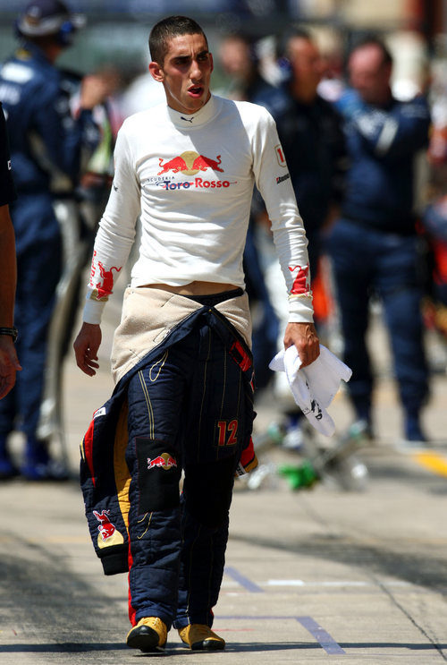 Buemi vuelve a boxes