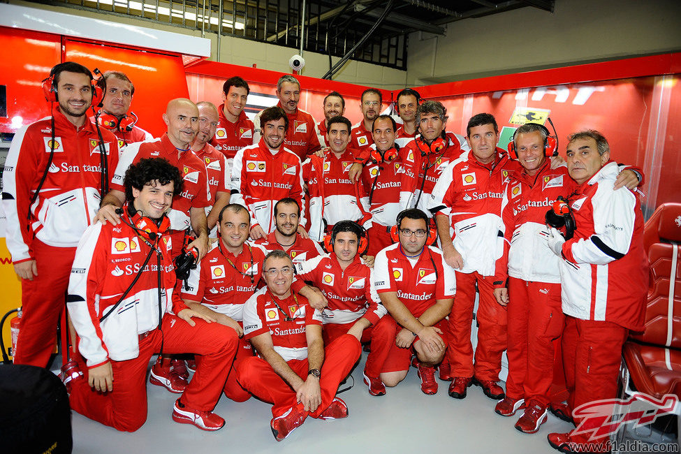 Foto de equipo en Ferrari