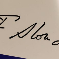 Firma de Fernando Alonso