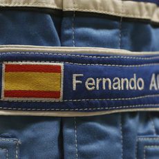 Bandera española en el mono de Fernando Alonso