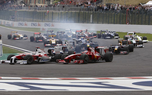 Trulli en la primera curva