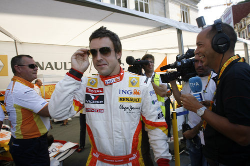 Alonso con gafas de sol