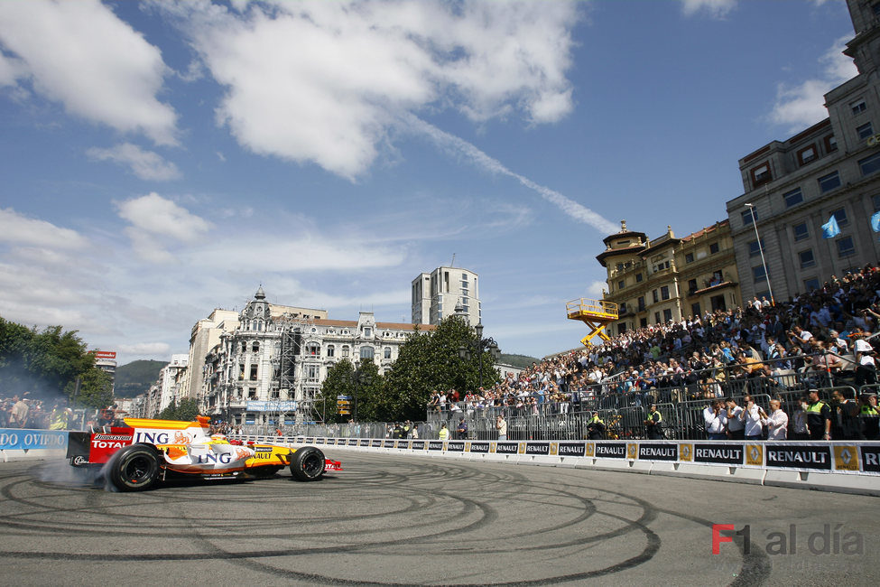 Alonso son su Renault