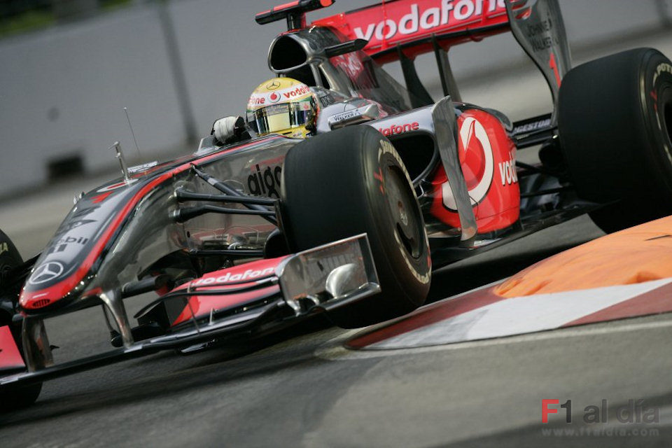 Hamilton en su McLaren