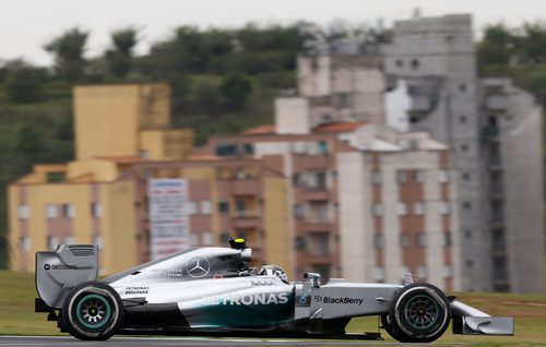 Nico Rosberg consigue el mejor tiempo en Sao Paulo