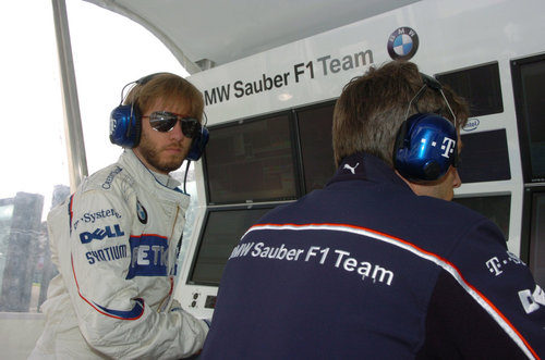 Nick Heidfeld en el muro