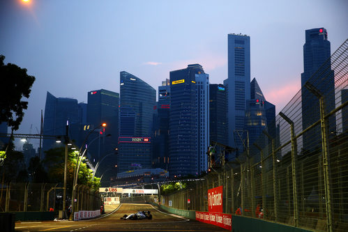 Felipe Massa pilotando en Singapur