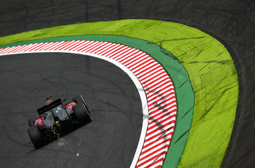 Fernando Alonso cae en la Q2 del Gran Premio de Japón