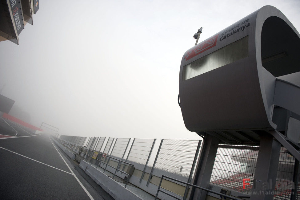 Niebla cerrada en el Circuit de Catalunya