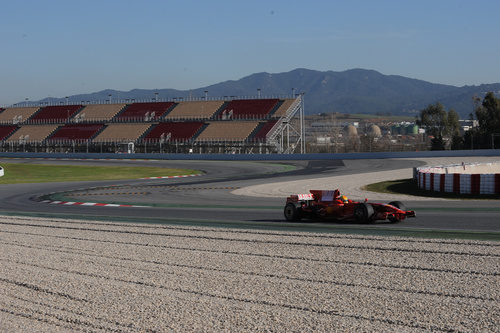 La pista y el piloto a solas