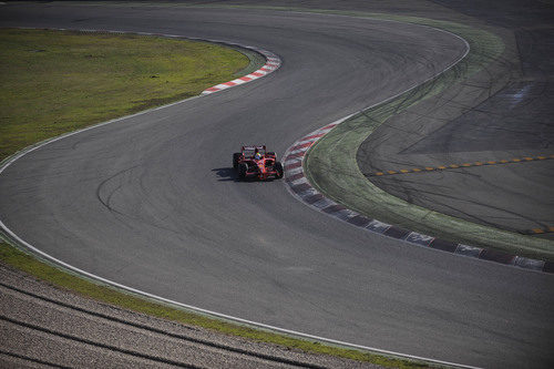 La pista es toda para Massa