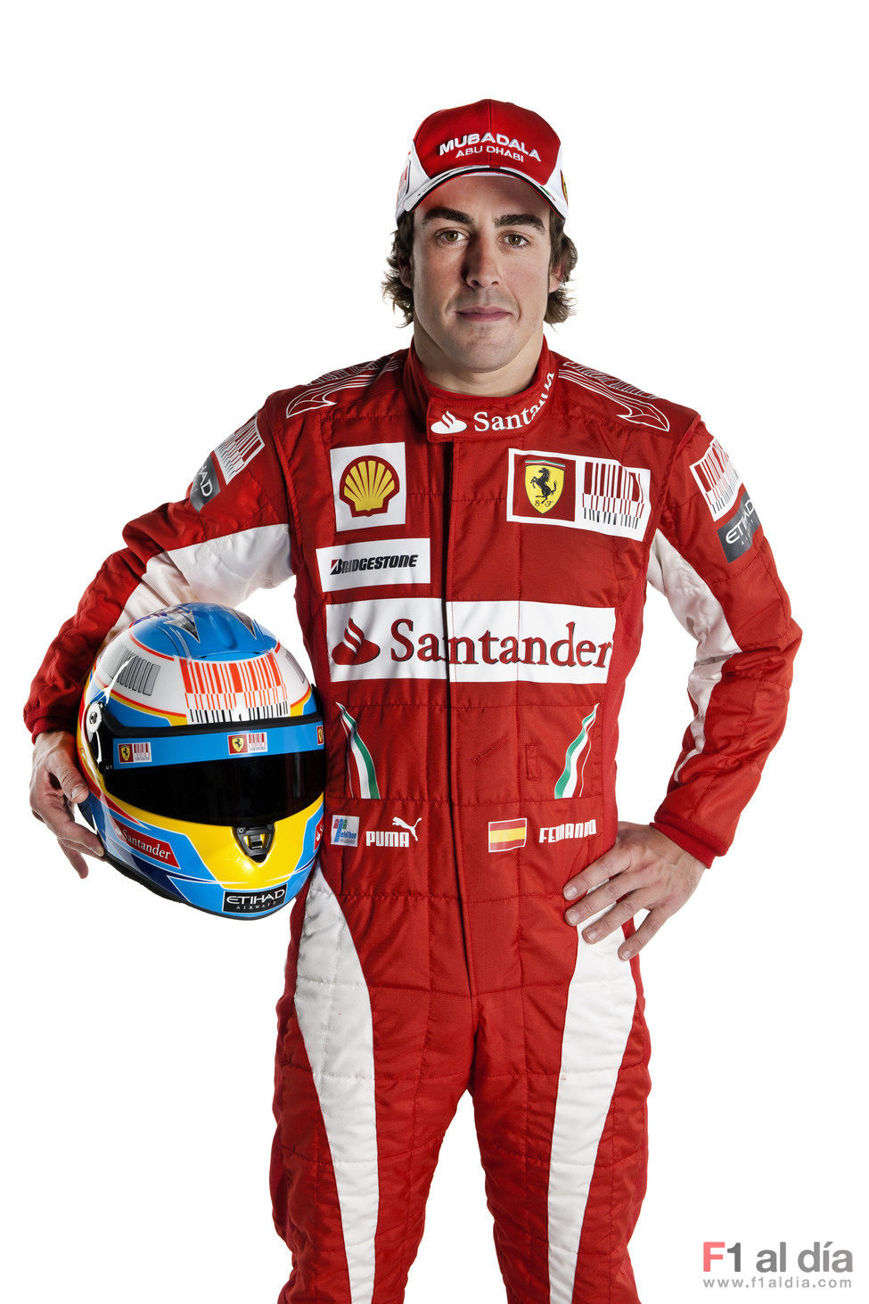 Fernando Alonso vestido de rojo