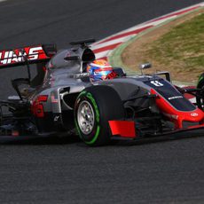 Romain Grosjean causaba una bandera roja después de que se le desprendiese el alerón