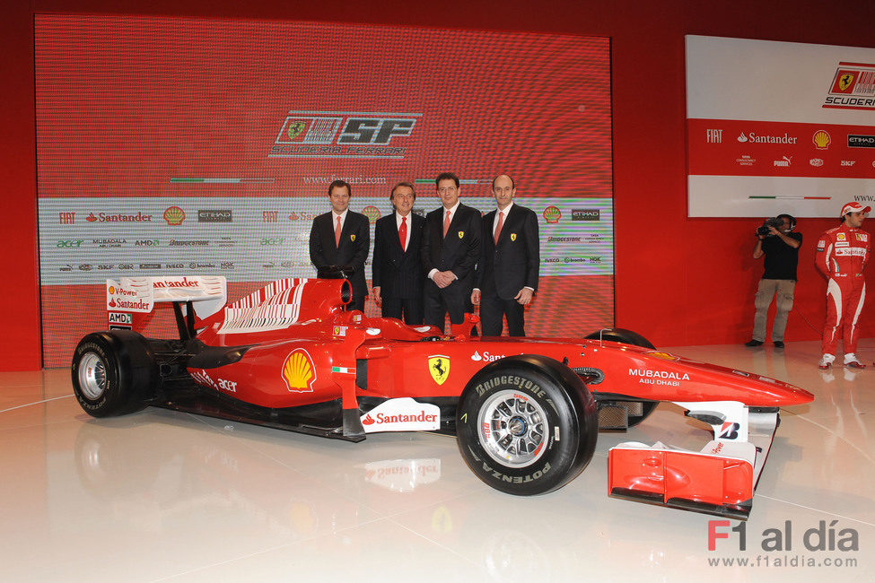 Los ingenieros, Montezemolo y el F10