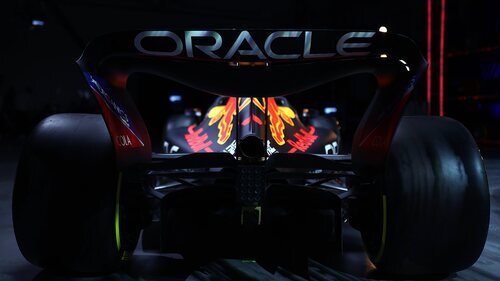 Vista perspectiva trasera del RB18