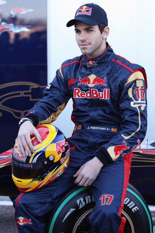 Alguersuari con su nuevo casco